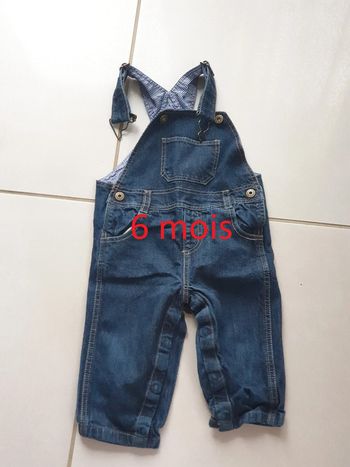 1 salopette jeans 6 mois  boutchou