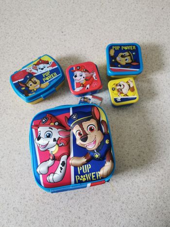 Sac à goûter avec boîtes