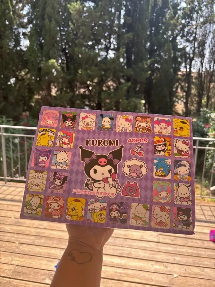 40 mini figurine surprise hello kitty et ces amis