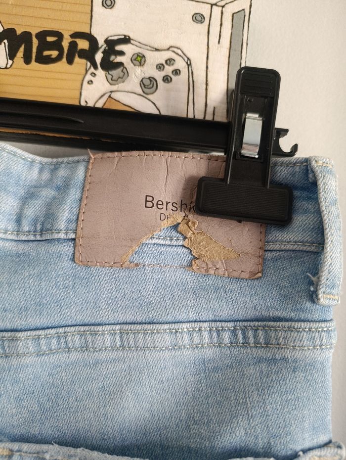 Jean Bershka troué - effet délavé tendance - photo numéro 7