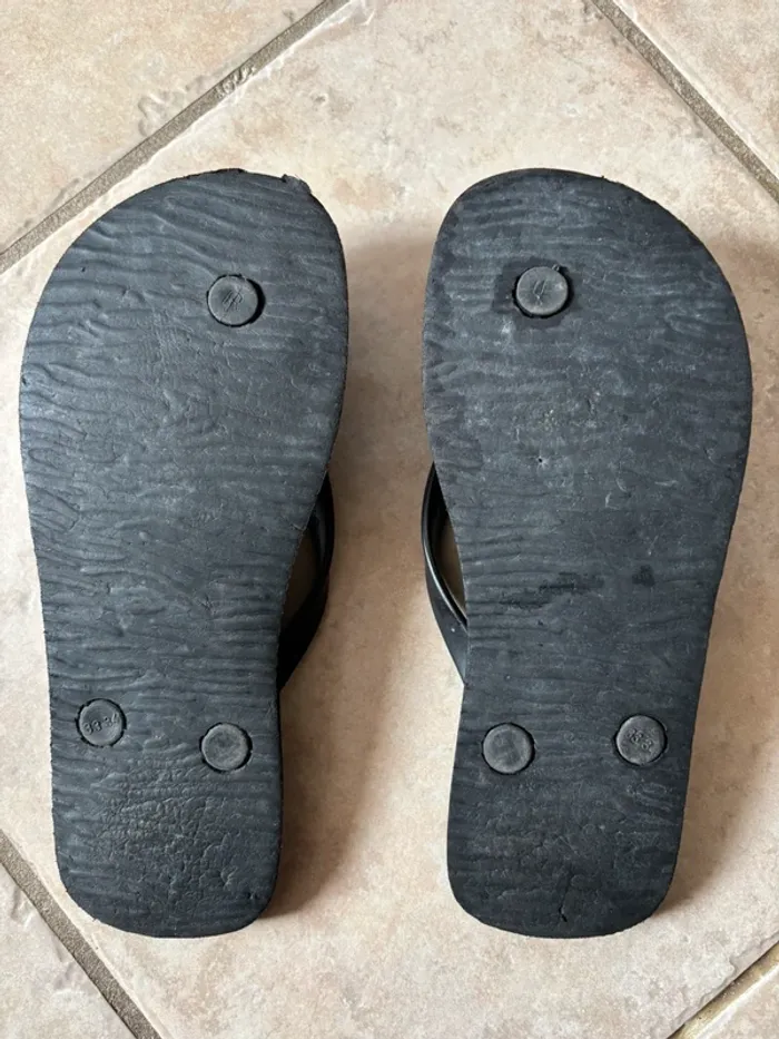 Tongs Tribord 33-34 - photo numéro 2
