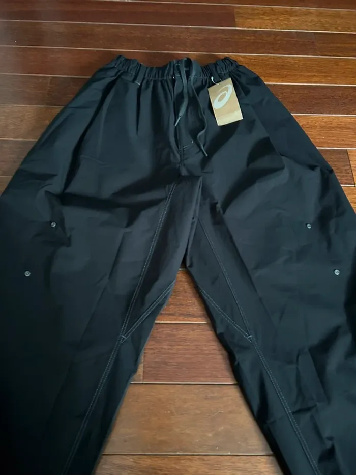 Pantalon Noir Convertible Asics - photo numéro 2