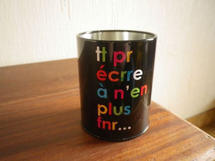 POT A CRAYONS
