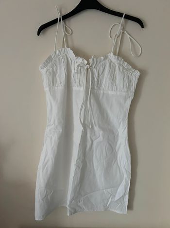 Robe d’été, blanche, Asyou