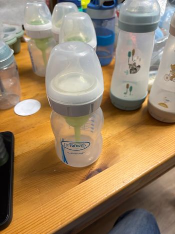 Lot de iberon dr brown 150ml anti reflux