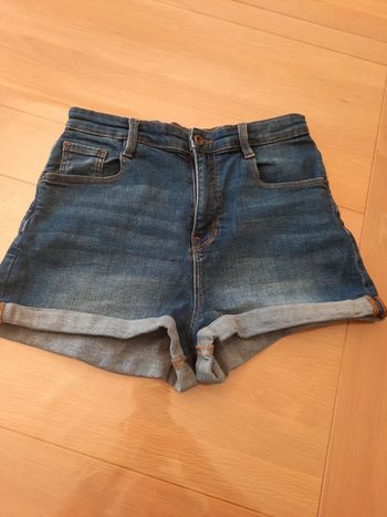 Short jeans