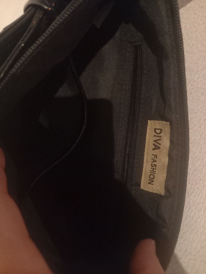 Petit sac de poignet chic - photo numéro 4