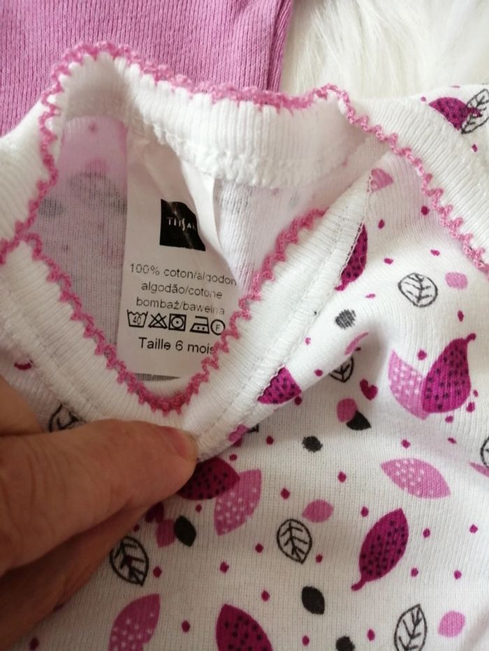 2 bodies 6 mois - photo numéro 15