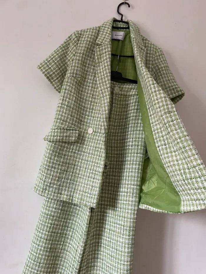 Ensemble tailleur Vichy pantalon + veste blazer tweed stradivarius à jambes large taille S - photo numéro 3