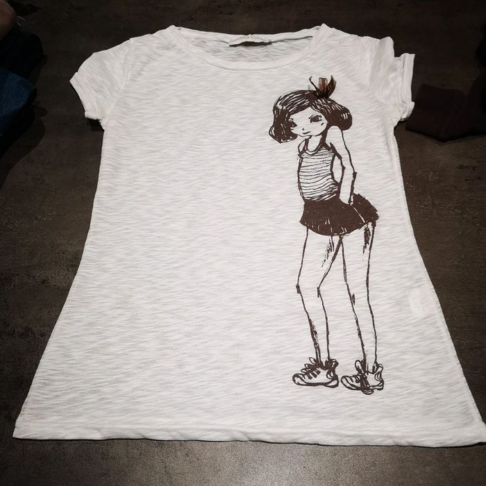 T shirt cache cache