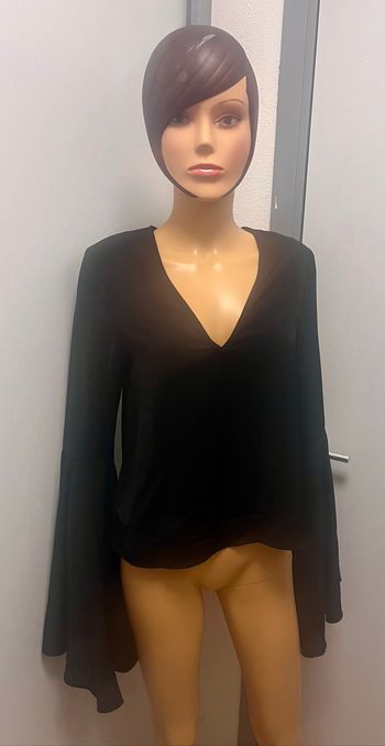 Haut noir manches larges
