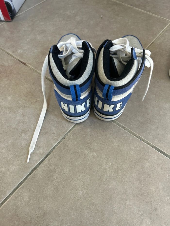Nike grise et bleu taille 40 - photo numéro 2