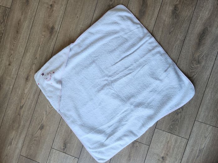 Cape de bain blanche - photo numéro 2