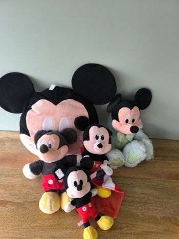 Lots Peluche Mickey
