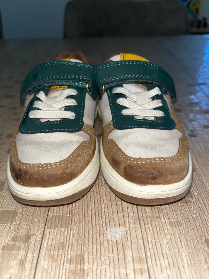 Baskets taille 24 - photo numéro 3