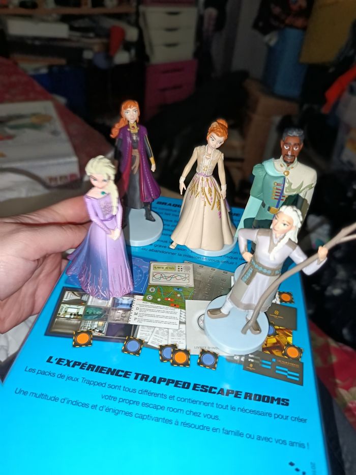 Lot figurines Reine des neiges 2