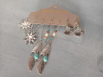 Lot boucles d'oreilles pendantes neufs