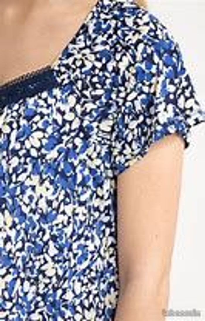 Tee-shirt encolure coeur imprimé floral - taille 5 - Armand Thiery - photo numéro 4