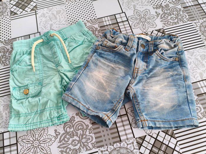 Lot vêtements garçon 4 ans - photo numéro 2