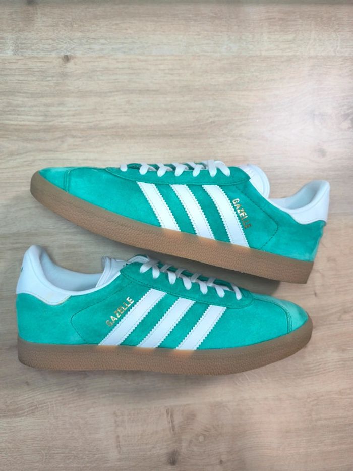 Baskets adidas gazelle court green gum verte et marron pointure 43 très bon état - photo numéro 2