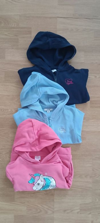 Lot 3 sweats 6 ans 