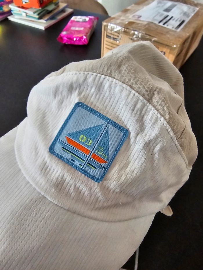 casquette et visiere nuque 1-2 ans