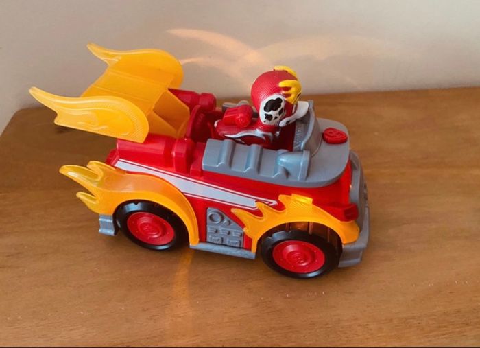 Voiture marcus pat patrouille