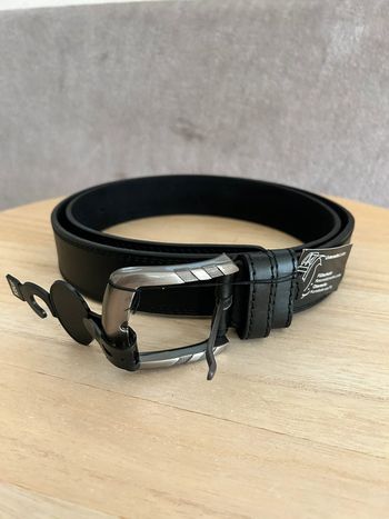 Ceinture en cuir noir taille 105cm