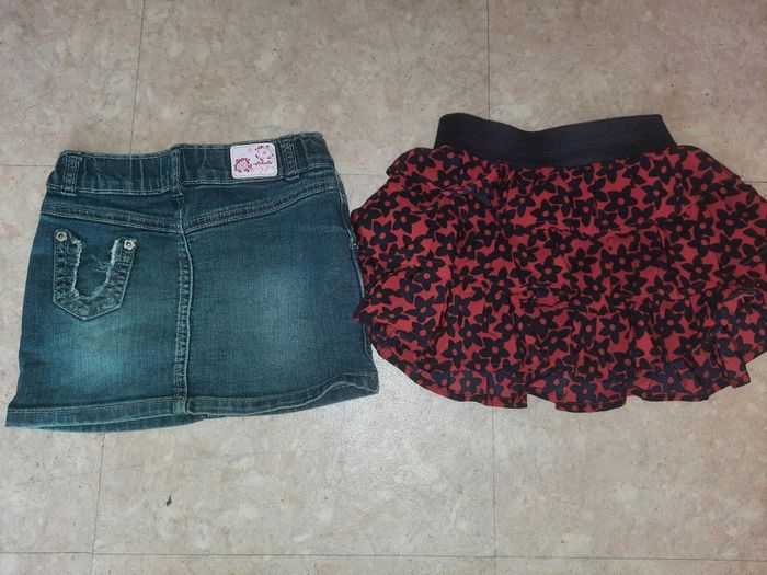 lot 2 jupes 3ans - photo numéro 2