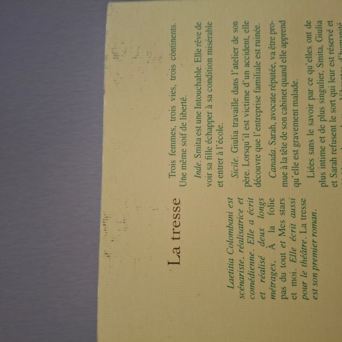 Livre "La Tresse" - Roman de Laetitia Colombani - Editeur Grasset - Format broché - photo numéro 3