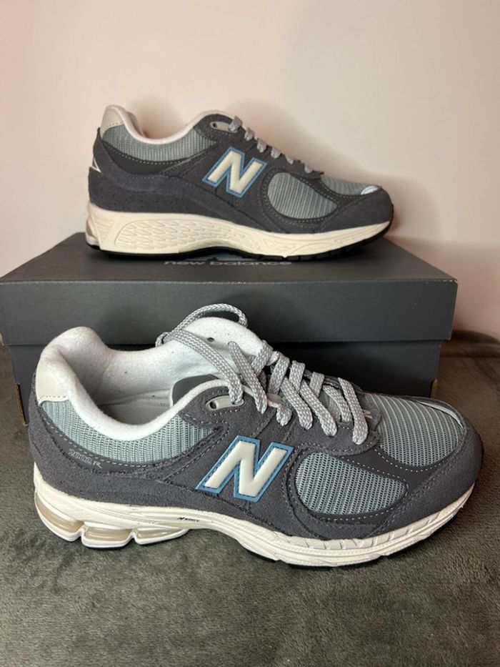 New Balance M2002 Bleu/Blanc - Taille 39.5, Top Confort & Style