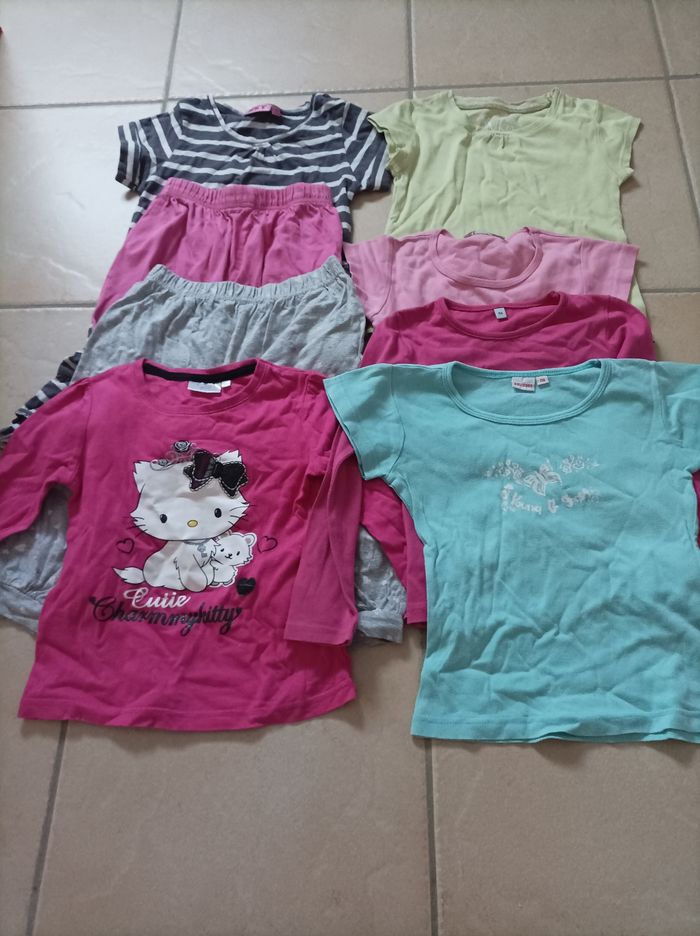 Lots 8 vêtements fille 5 ans