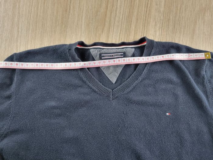 Pull à col V bleue Tommy Hilfiger Homme Taille S ou 16 ans - photo numéro 4