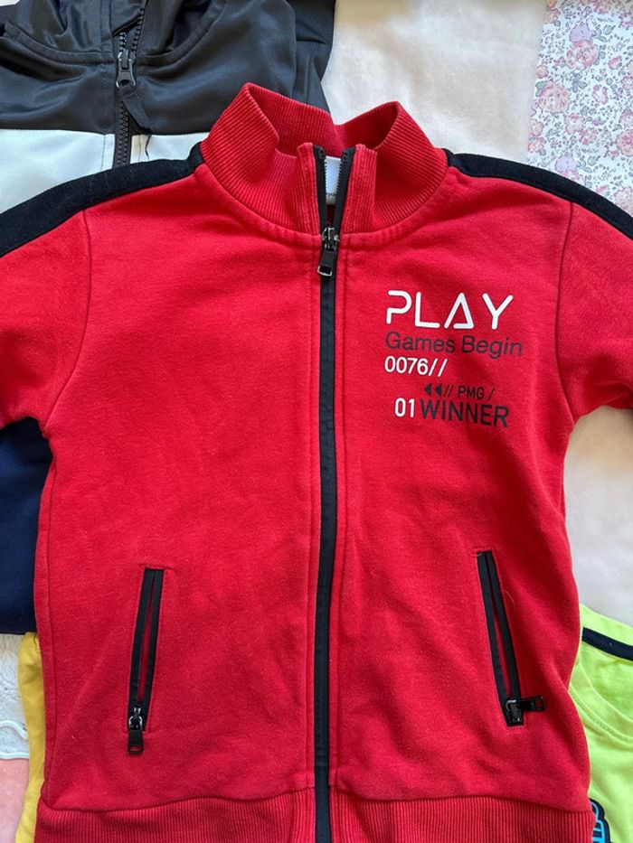 Lot de 10 vêtements garçon 4-5-6 ans - photo numéro 4