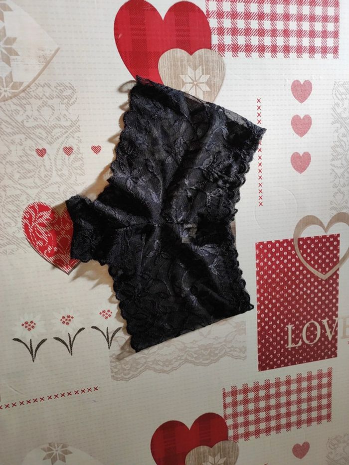 Shortis dentelle 3€ au lieu de 4€ - photo numéro 2