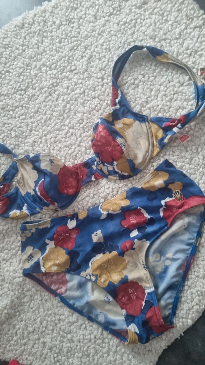 Ensemble maillot Triumph 2 pièces culotte mi-haute parfait état 42 xl - photo numéro 2