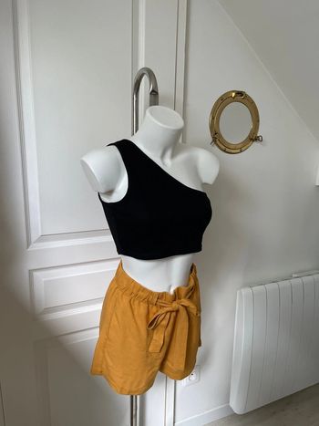 Short moutarde