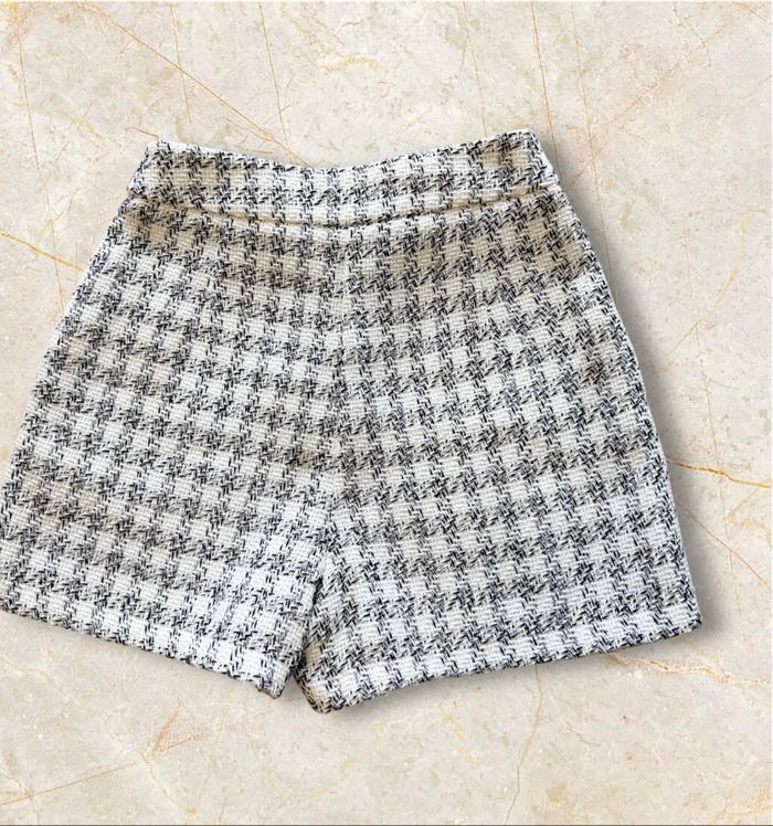 Short taille haute chiné blanc noir kiabi taille 34 XS - photo numéro 2