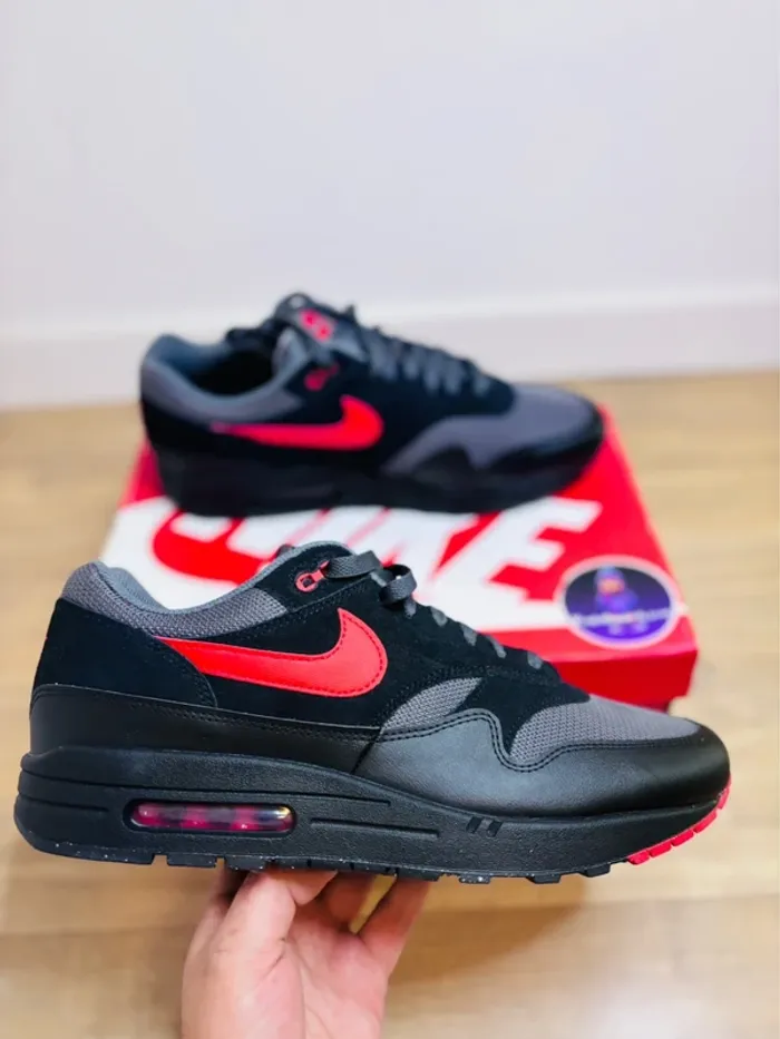 Nike Air Max 1 Essential Vamps Black And Red Taille 46