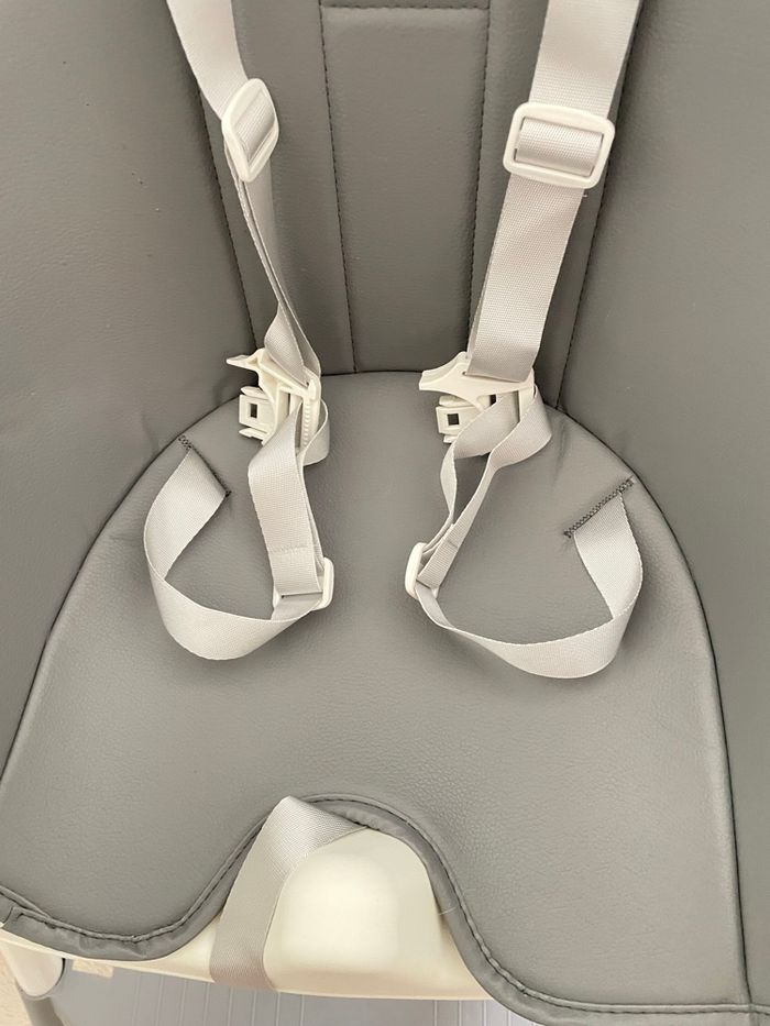 Chaise  haute - photo numéro 4