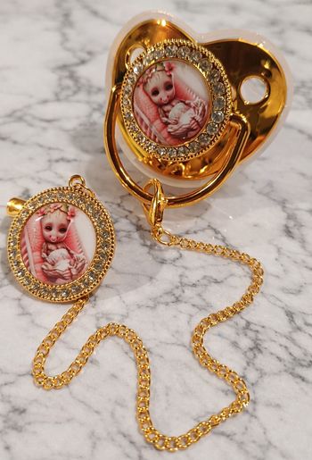 Tétine bébé Groot rose avec attache chaîne – Taille unique – Protection incluse – Neuf