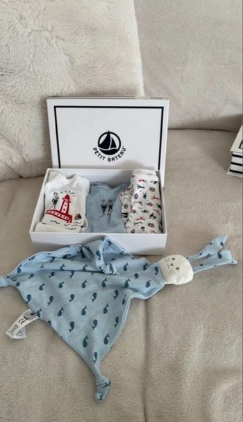 Lot body et doudou petit bateau 