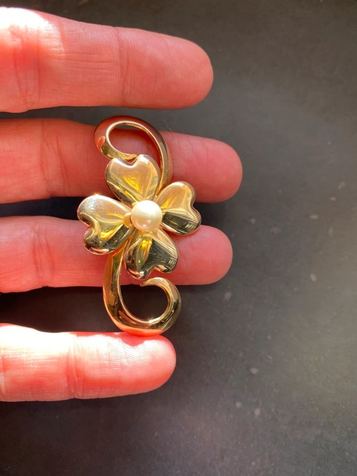 Broche vintage trèfle avec perle sur une note de musique en métal doré - photo numéro 8