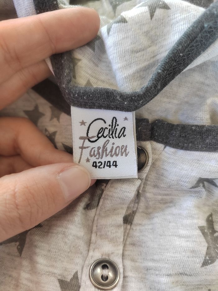 Combinaison Pyjama Femme gris à étoiles  – Taille 42/44 – Très bon état - photo numéro 7