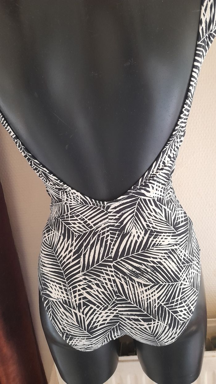 Maillot de bain une pièce - photo numéro 3