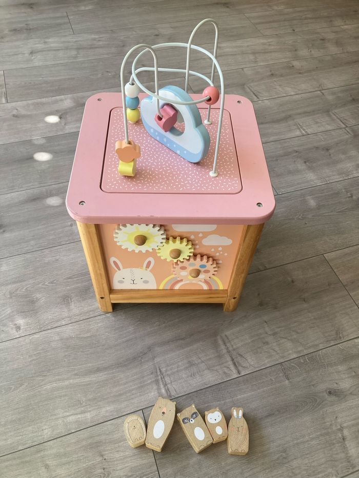 Cube d’activité en bois - photo numéro 1