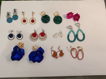 Lot 11 boucles d'oreilles