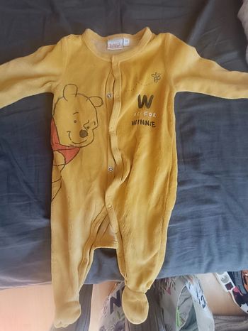 2 pyjamas Winnie l'ourson 3 mois