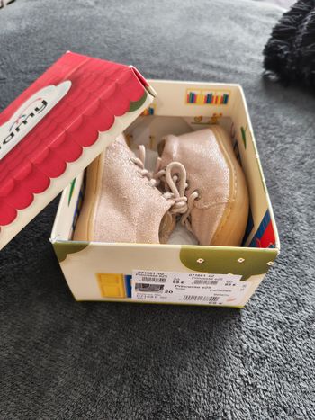 Chaussures bébé fille taille 20 