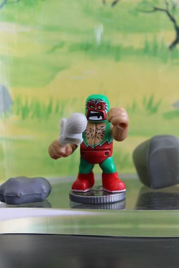 Moose figurine Akedo Loco Grande